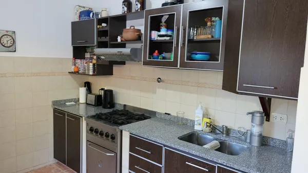 Casa en 6 aL 4700