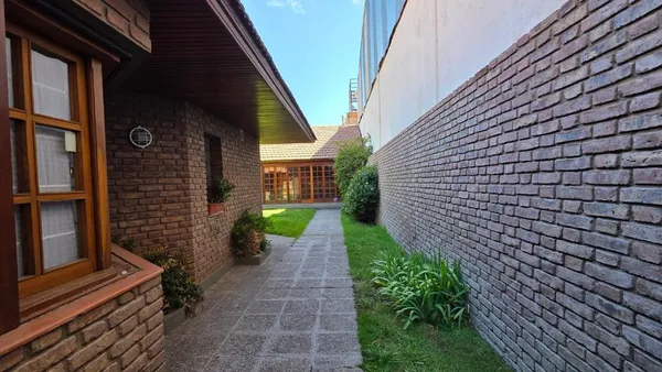 Casa en Roca (barrio maria auxiliadora)