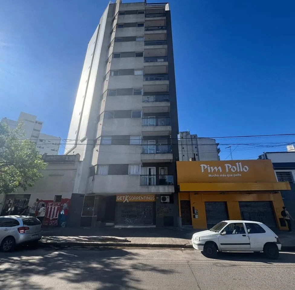 Departamento en Diag. 79 e/ diag.78 y 4 n 885 Piso 8 Dpto.B
