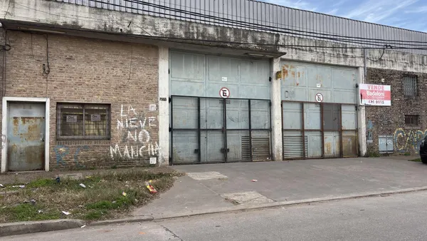 Galpon en Vélez Sarsfield 7180