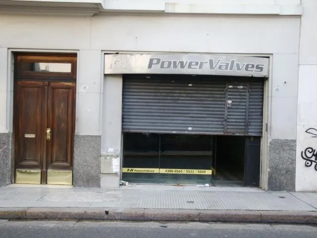 Local Comercial en Piedras al 800