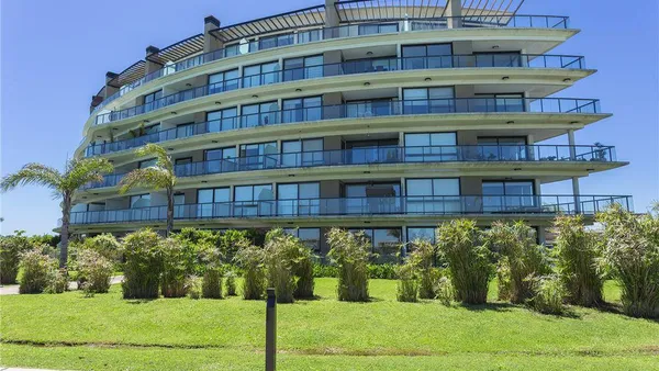 Departamento en Los robles al 5200