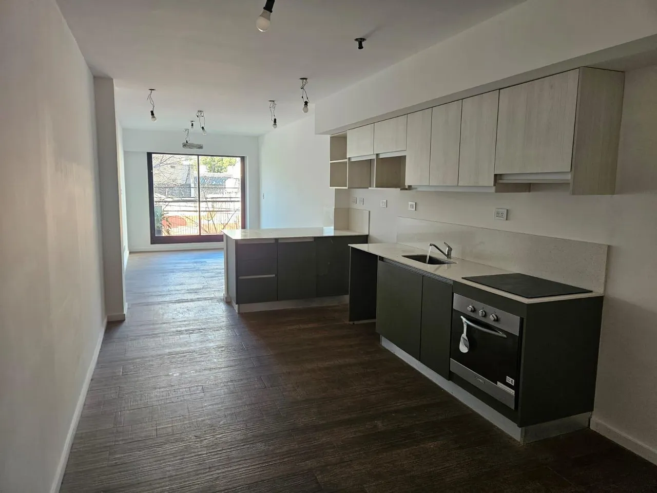 Departamento en Humberto 1° al 2700
