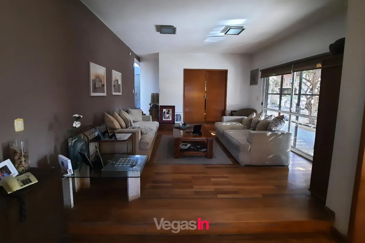 Casa en JARDINES DEL JOCKEY - EXCELENTE UBICACION !