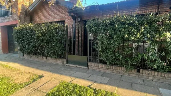 Casa en Schumann al 1700