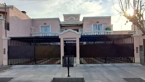 Departamento en Francisco Aguirre 755 ( entre Pedro Vargas y Cochabamba)