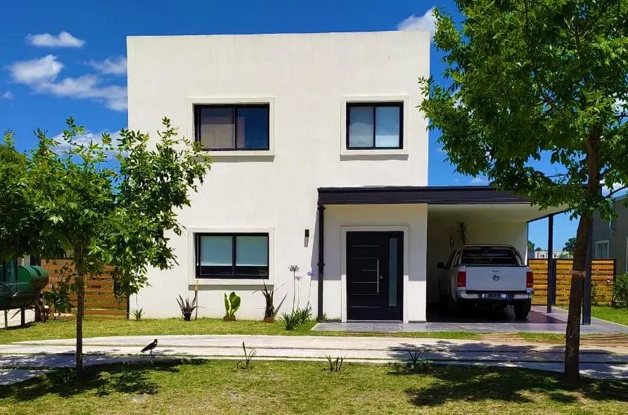 Casa en San Eduardo al 2300
