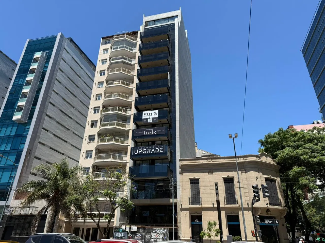 Oficina en Av libertador al 6100