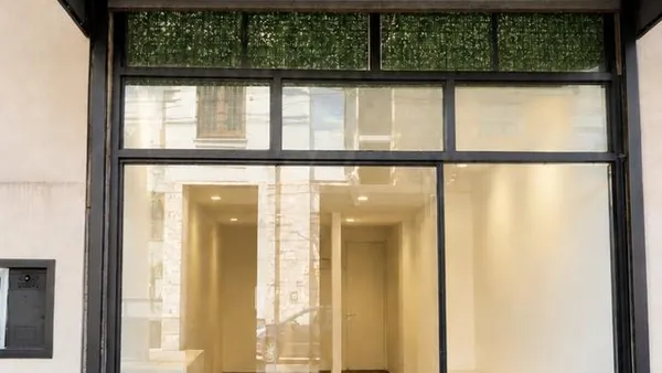 Local Comercial en Paunero al 1600, entre Balbín y Tribulato