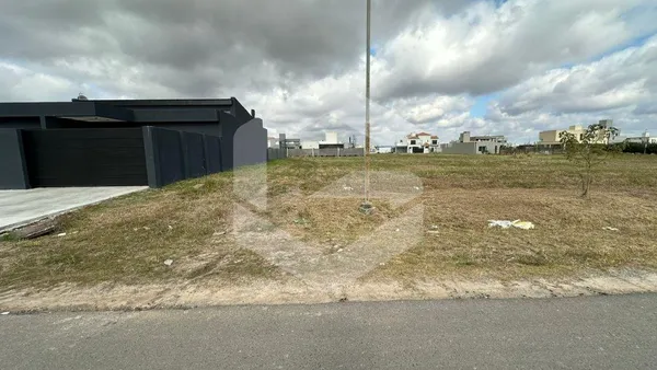 Terreno en Araoz al 5000