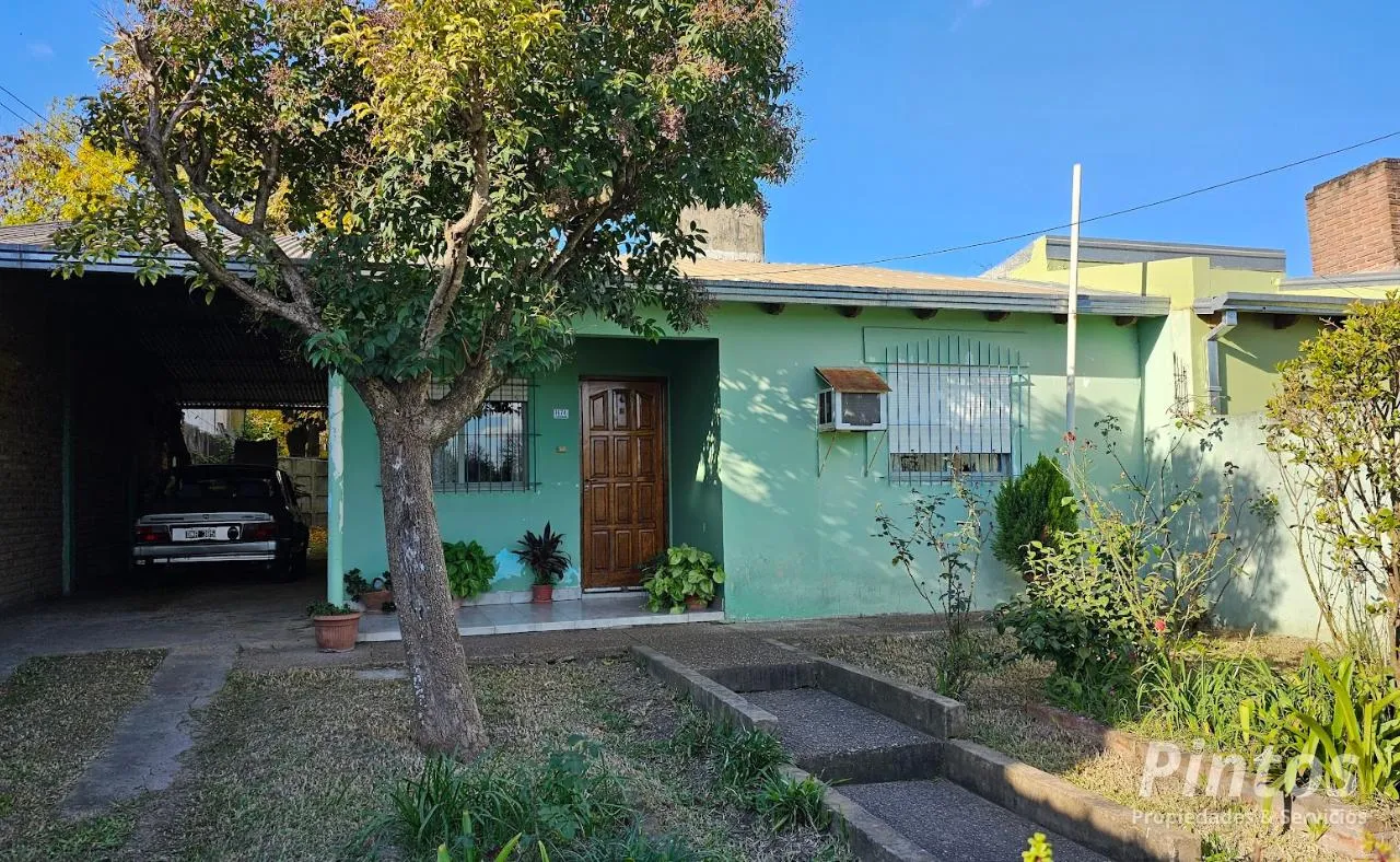 Casa en Remedios de Escalada N° 1674