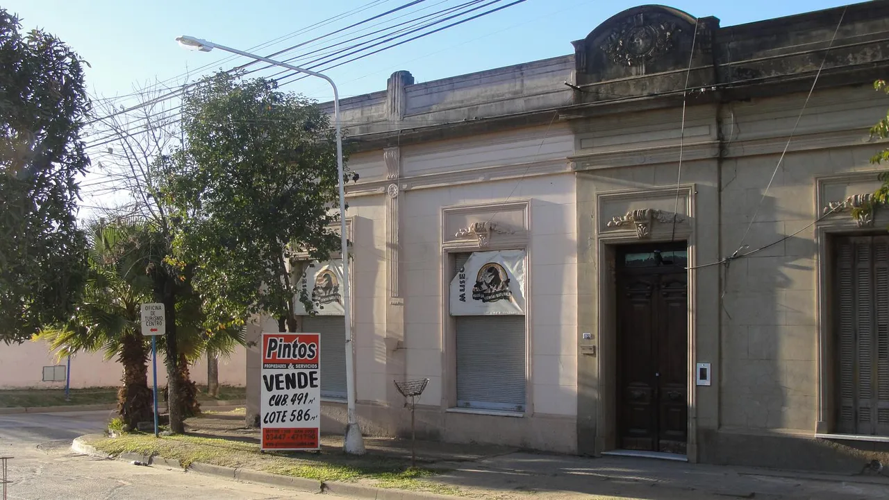 Casa en Sarmiento y Centenario