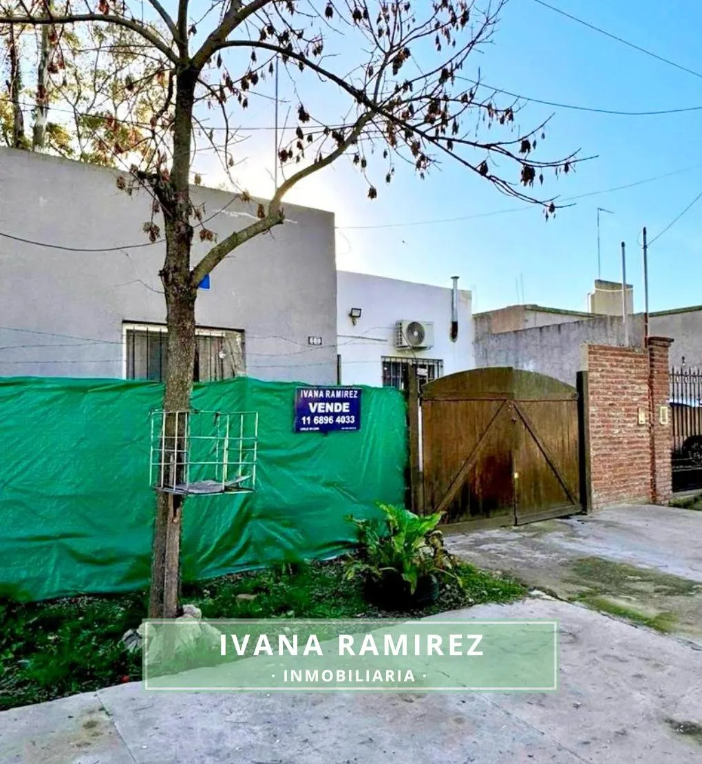 Casa en Los Robles al 600