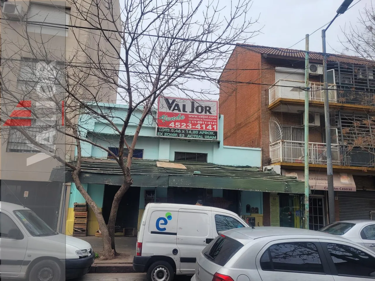 Local Comercial en Carlos Antonio Lopez al 3500
