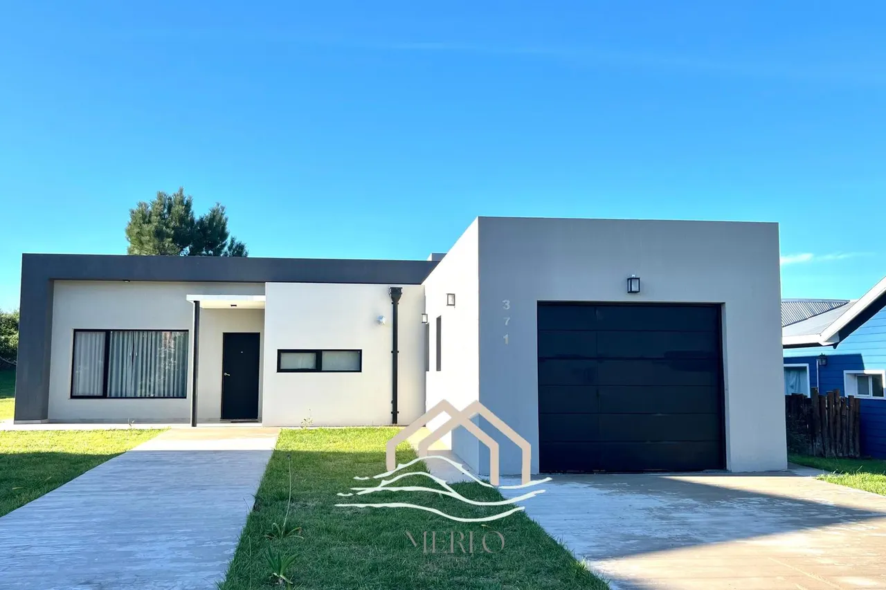 Casa en Senderos III al 300