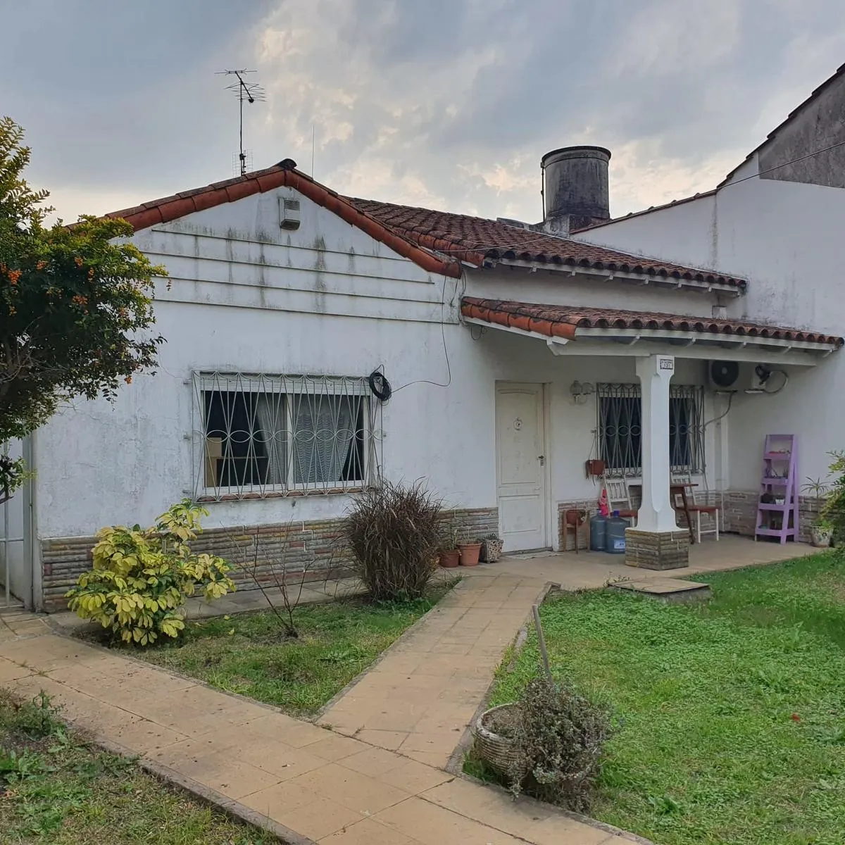 Casa en Valentín Alsina 131 - Monte Grande