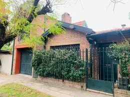 Casa en Schumann al 1700