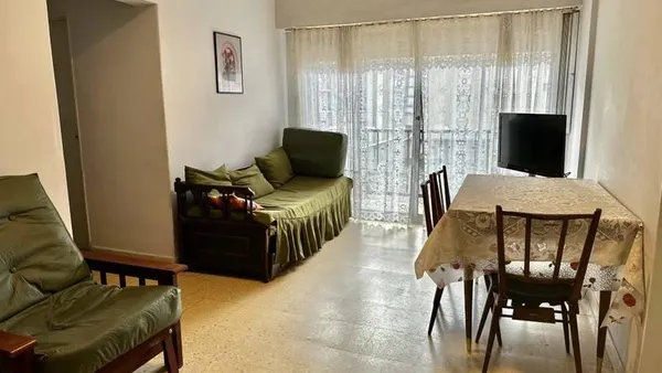 Departamento en MORENO al 2200