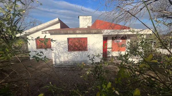 Casa en AMPLIA PROPIEDAD SOBRE UN TERRENO EXTENSO A 400 m DE CASCADA DE RIO MALLIN