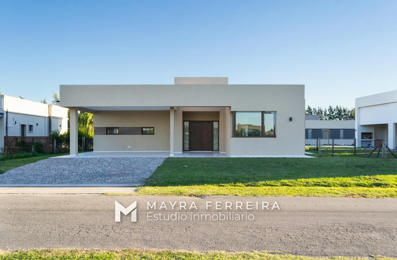 Casa en Casa en venta 4 ambientes en Fincas del alba - Canning.