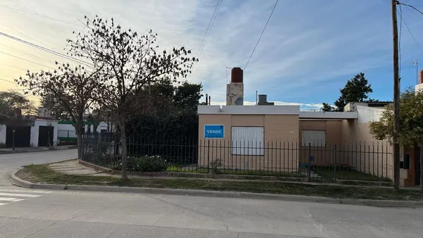 Casa en 9 de Julio y 25 de Mayo Villa Sarmiento