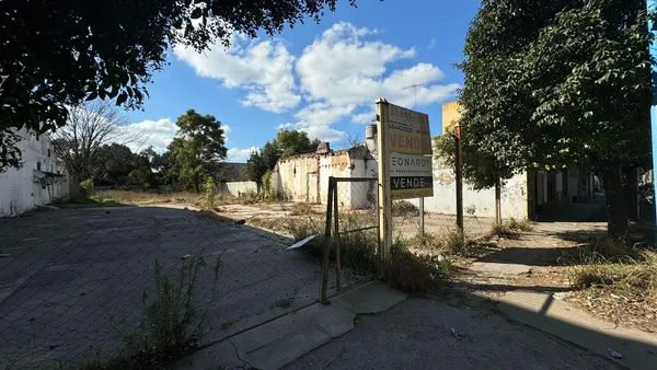 Terreno en Belgrano, entre Av. 25 de Mayo y Dr. Travi
