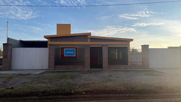 Casa en Avenida Champaqui