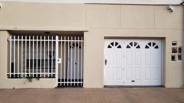 Departamento en Gobernador Costa al 200