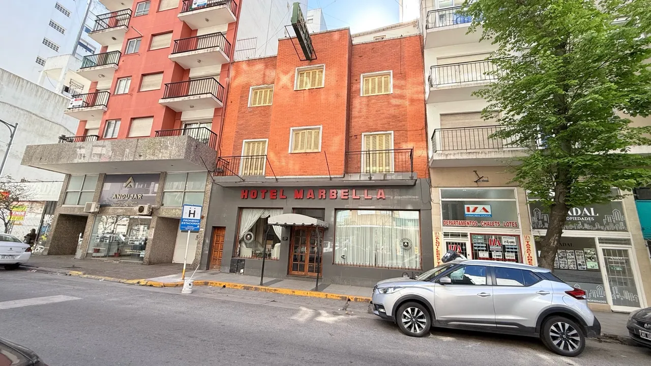 Hotel en Corrientes al 2100