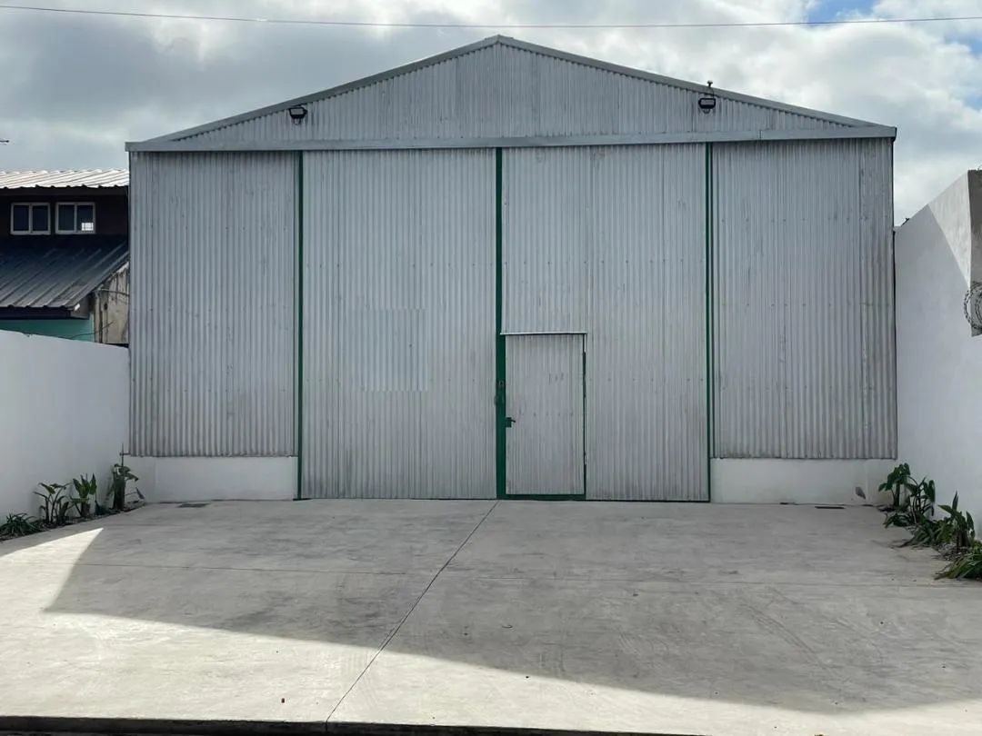 Local Comercial en Tripulantes al 4000