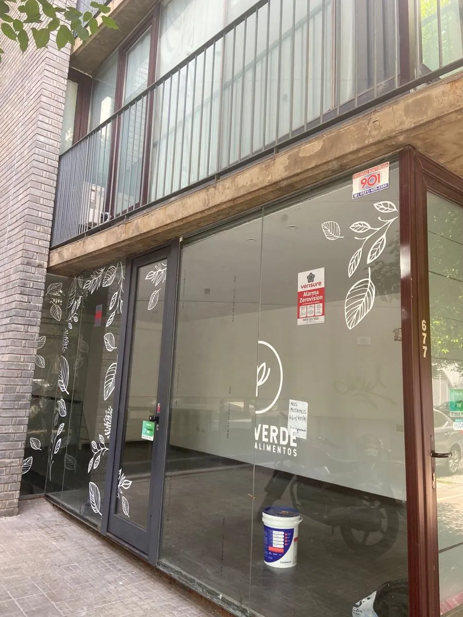 Local Comercial en Calle 5 Nº 677 esq 47