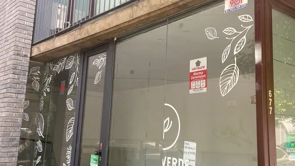 Local Comercial en Calle 5 Nº 677 esq 47
