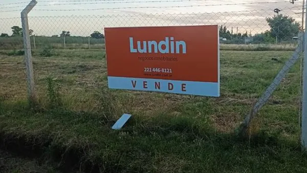 Terreno en Calle 17 entre 668 y 669 . Sicardi