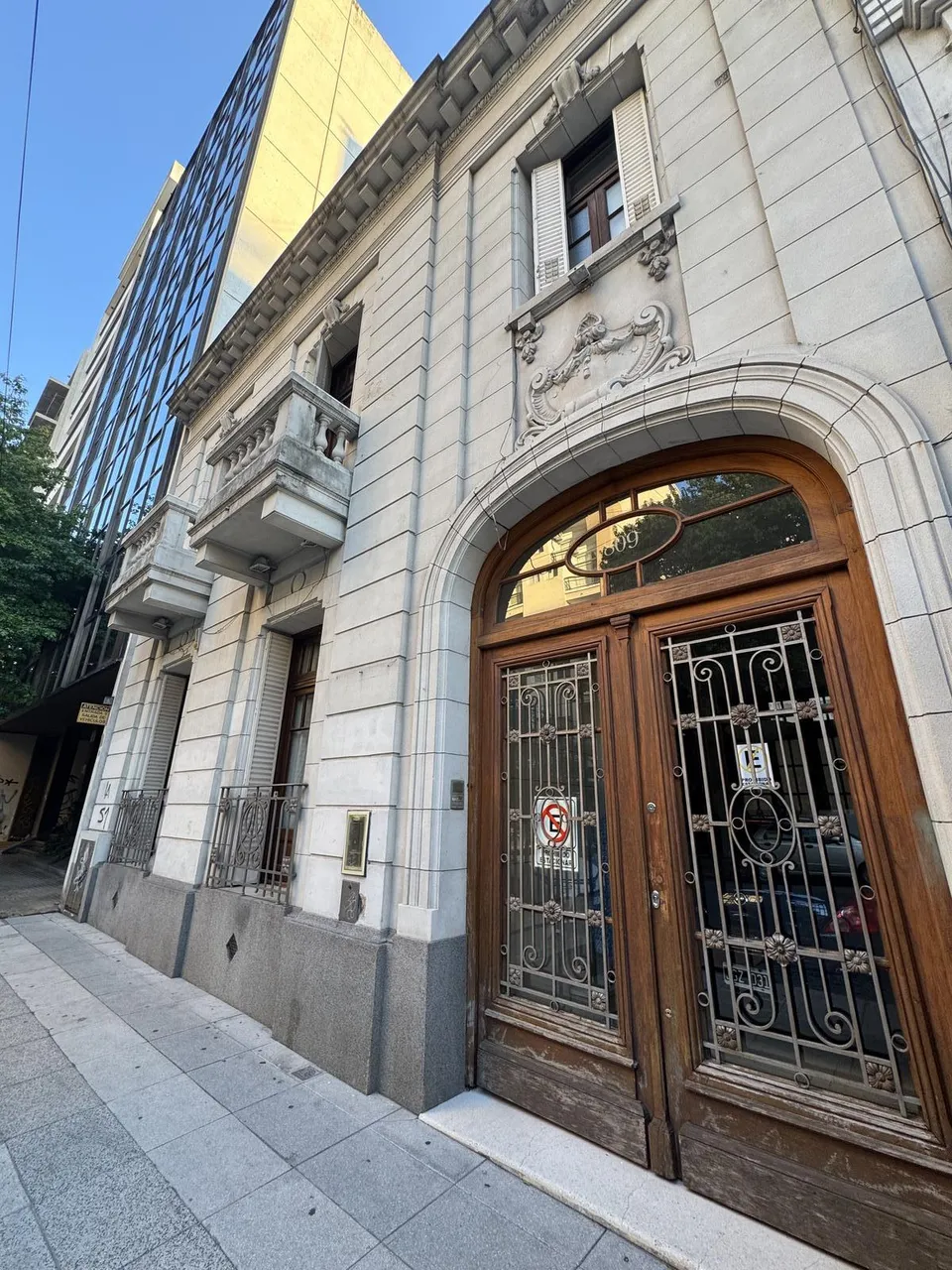 Oficina en calle 12 e/48 y 49