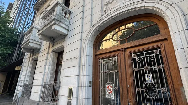 Oficina en calle 12 e/48 y 49