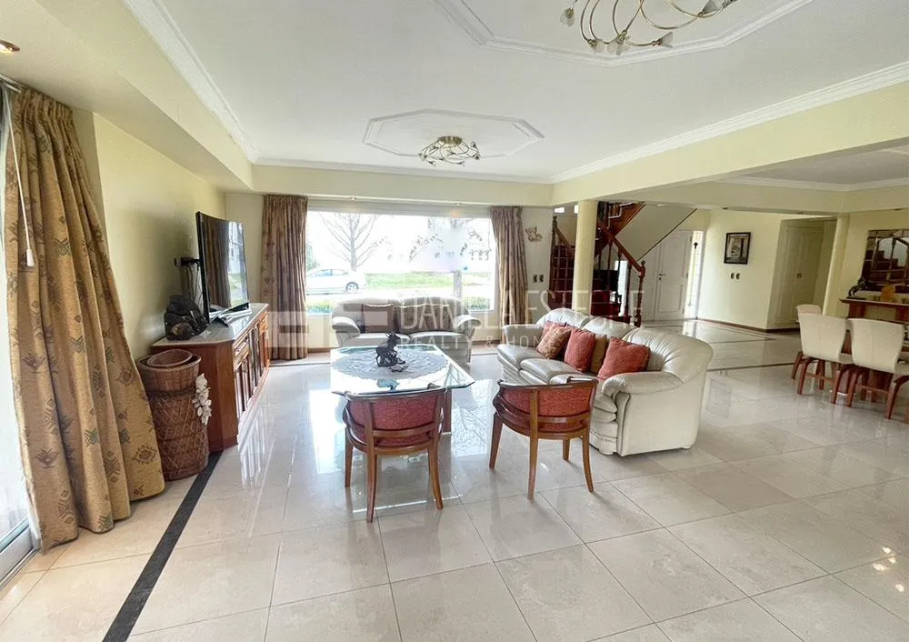 Casa en Ayres de Pilar