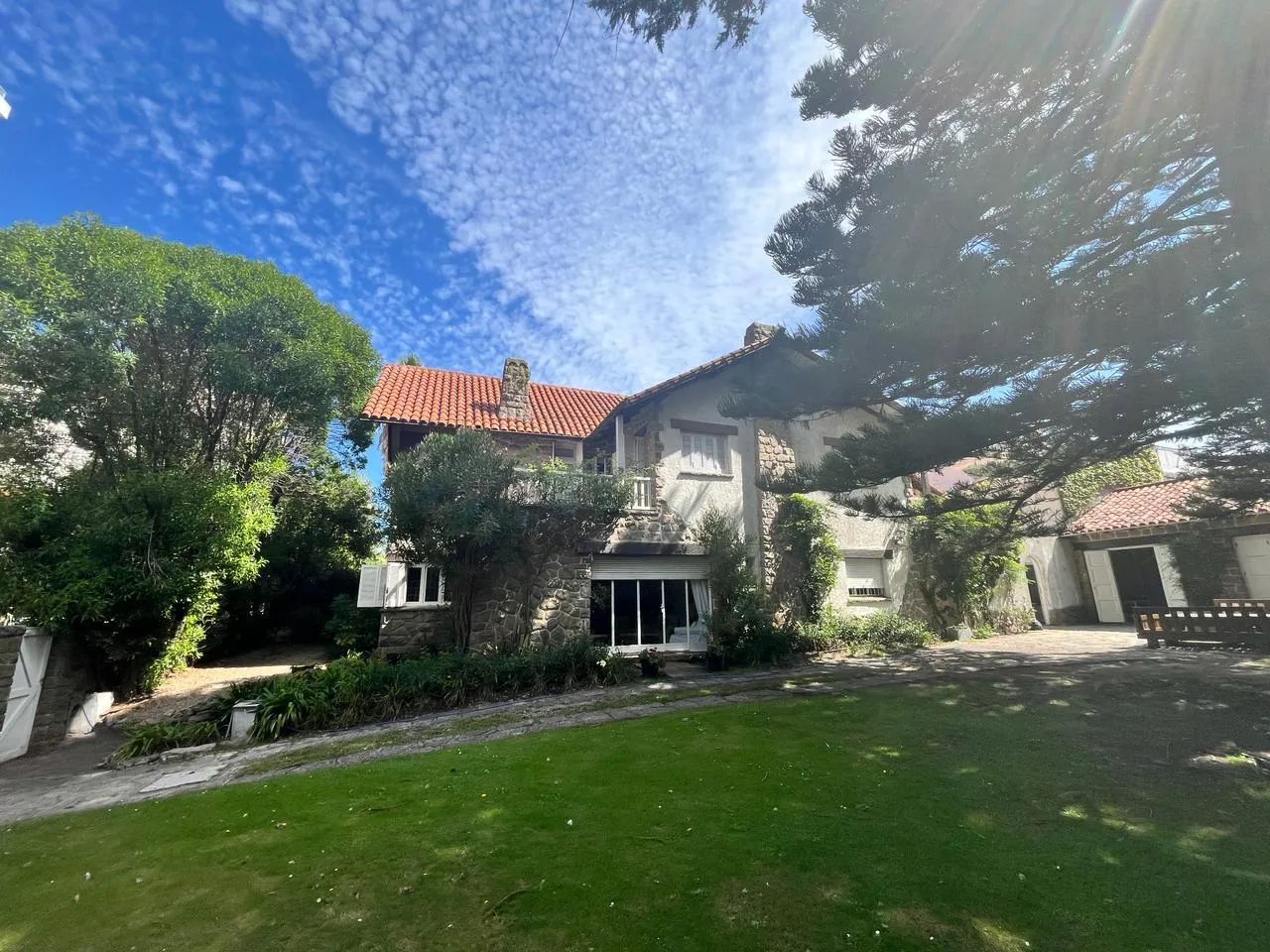 Casa en Aristóbulo del Valle al 2800