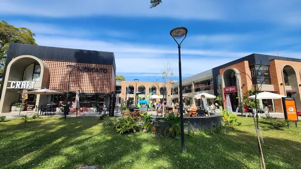 Local Comercial en Cariola al 1700