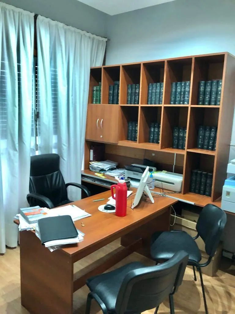 Oficina en Arturo M. Bas 100