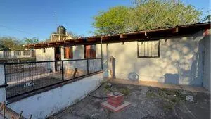 Casa en CASA EN VENTA EN COSQUIN 3 DORMITORIOS CON PARQUE AMPLIO