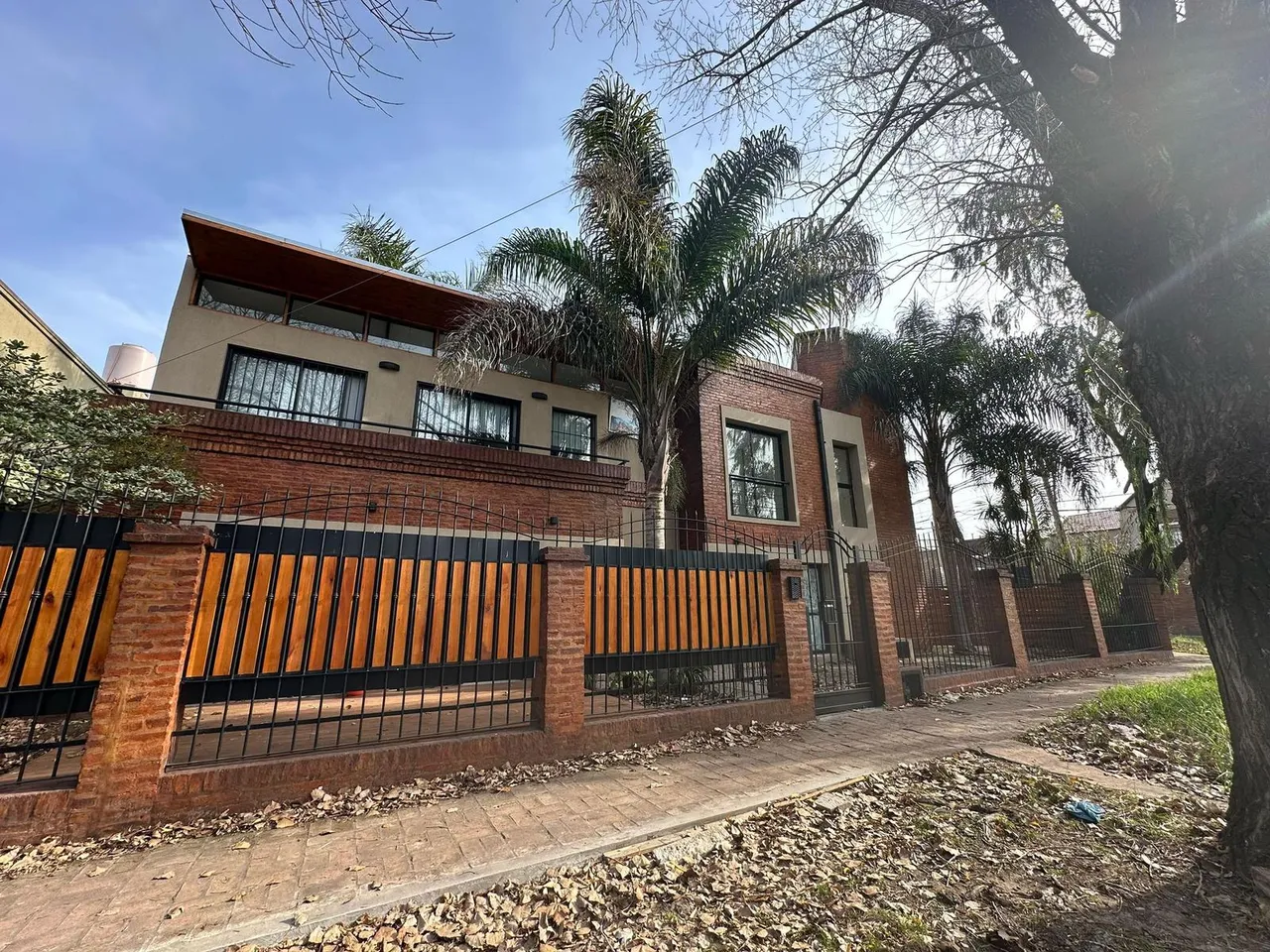 Casa en Carlos Pellegrini al 1000