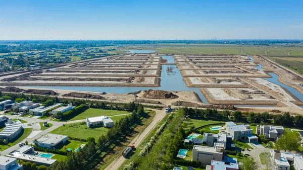 Terreno en Funes Lake | Isla B