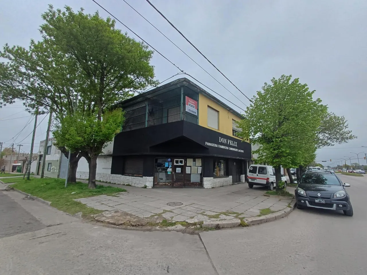 Local Comercial en Champagnat al 3500