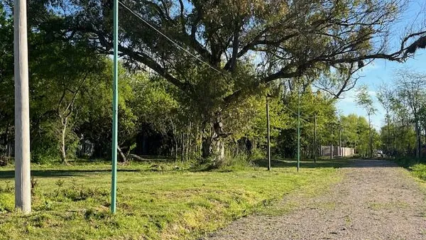 Terreno en Calle 10 entre 424 y 425