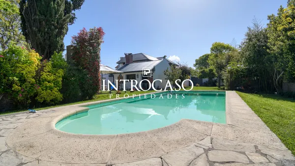 Casa en Blas Parera al 1200