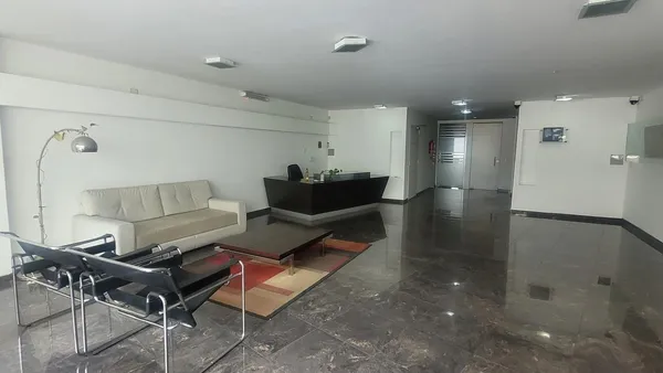 Oficina en Ayacucho al 300