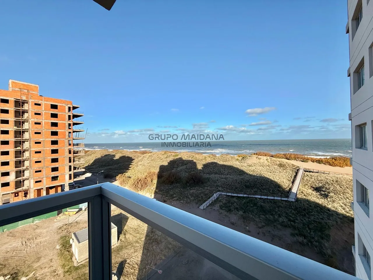 Departamento en Costanera del Este 962