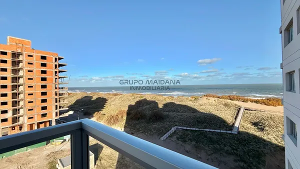 Departamento en Costanera del Este 962