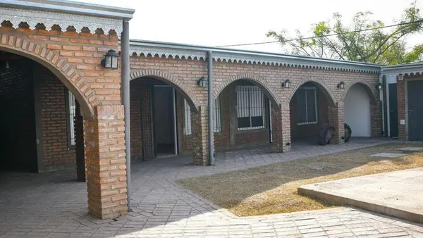 Casa en Av. Est. La Carolina y Los Inmigrantes