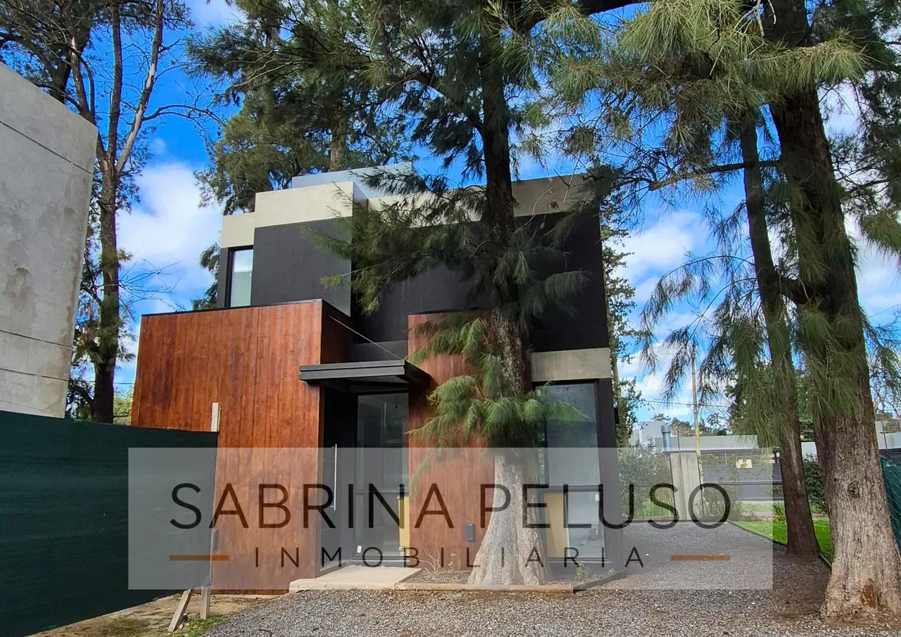 Casa en San Juan Bautista y Rafael Arcos U F 2